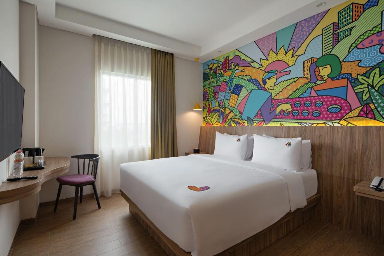 Maxonehotels At Kota Harapan Indah-Bekasi Exterior foto